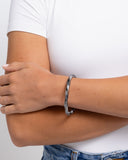 Paparazzi Twisted Temptress - Black