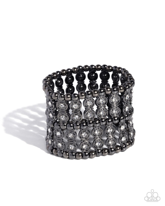 Paparazzi Stacked Significance - Black