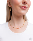 Paparazzi Cylindrical Chic - Gold